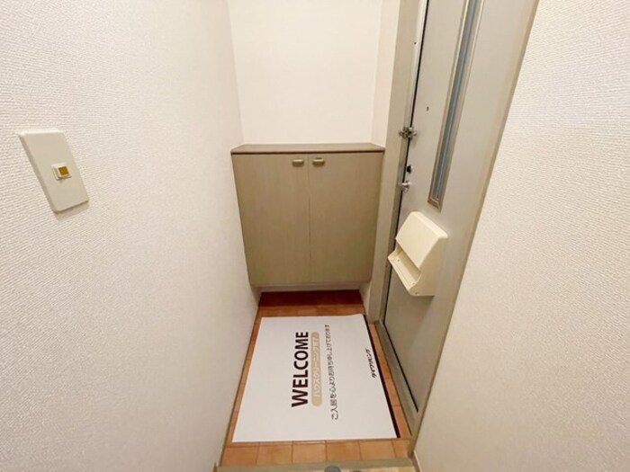 玄関　※他部屋参照