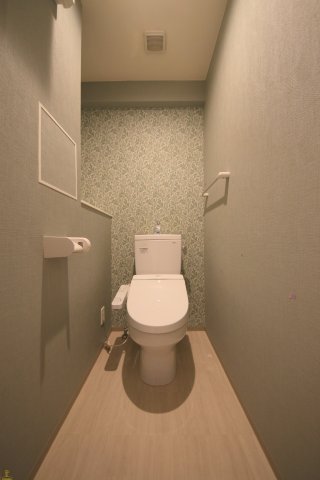 トイレ　リンデンプラザ心斎橋