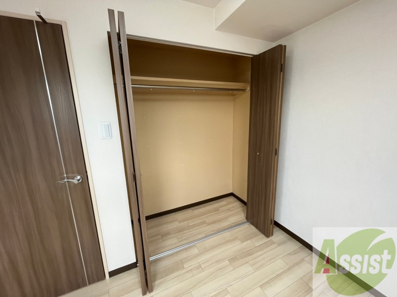 収納　寝室の収納です。部屋がすっきり片付きます。