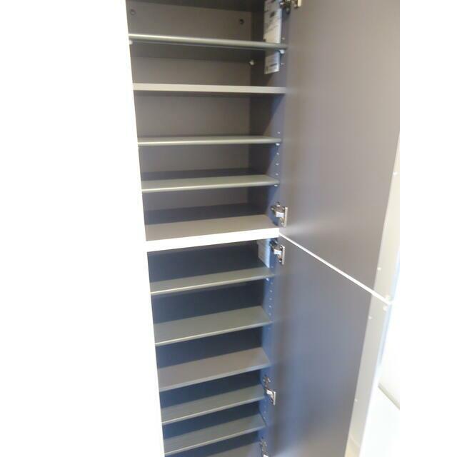 玄関　下足入れ