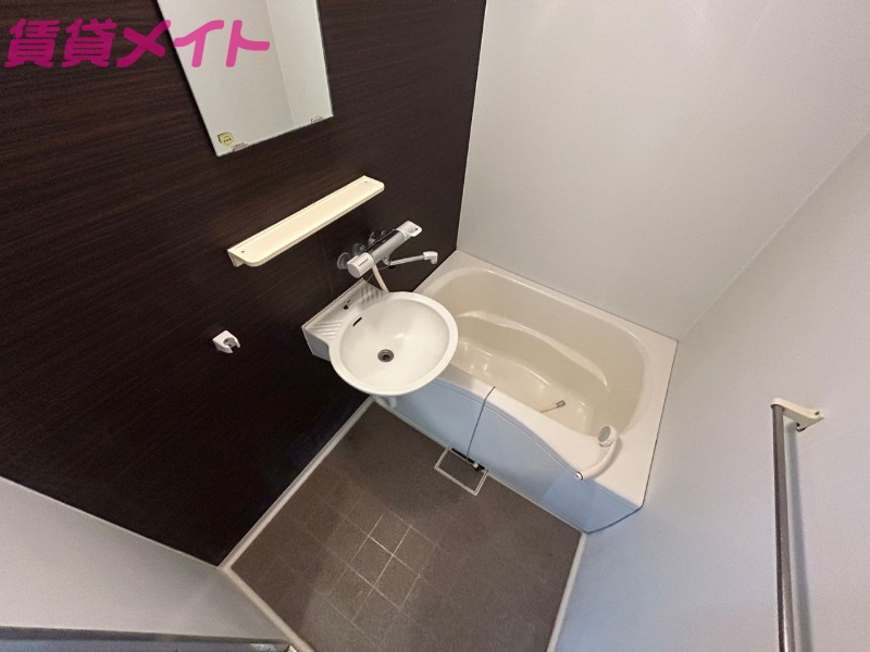 バス・シャワールーム　同型参考写真