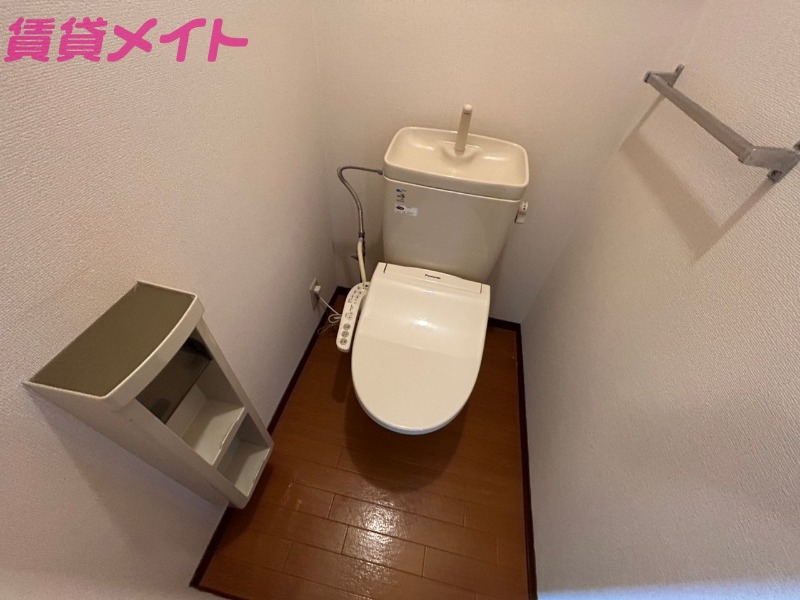 トイレ　同型参考写真