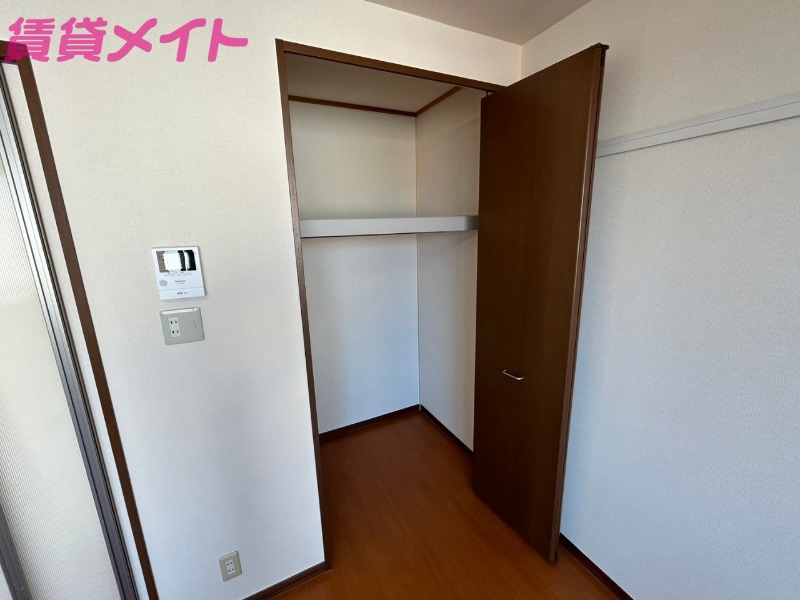 収納　同型参考写真