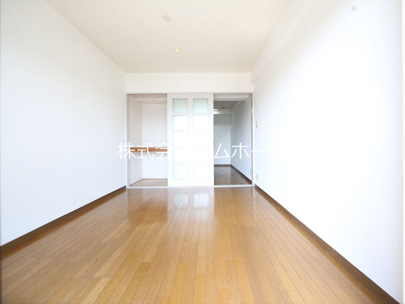 その他　洋室6.3帖　ＤＫ7.5帖とつなげても仕切っても使えます