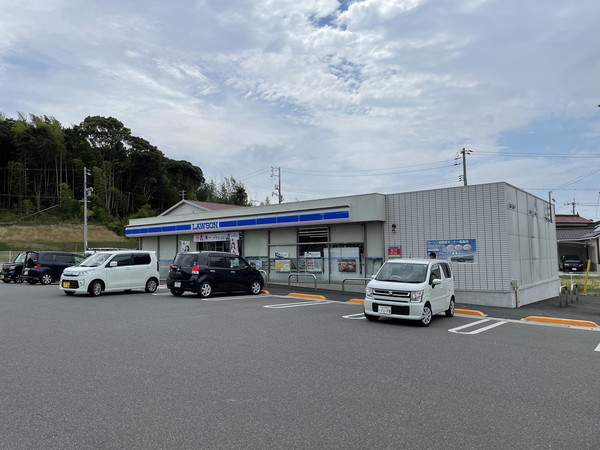 コンビニ　ローソン山陽小野田郡店（コンビニ）まで1738m
