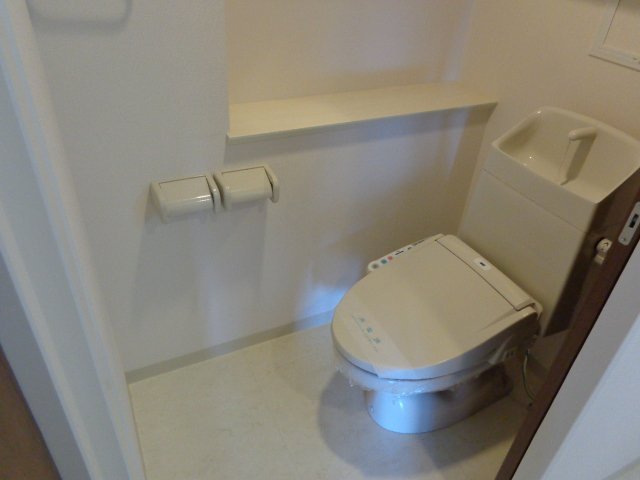 トイレ　シャワー付トイレ