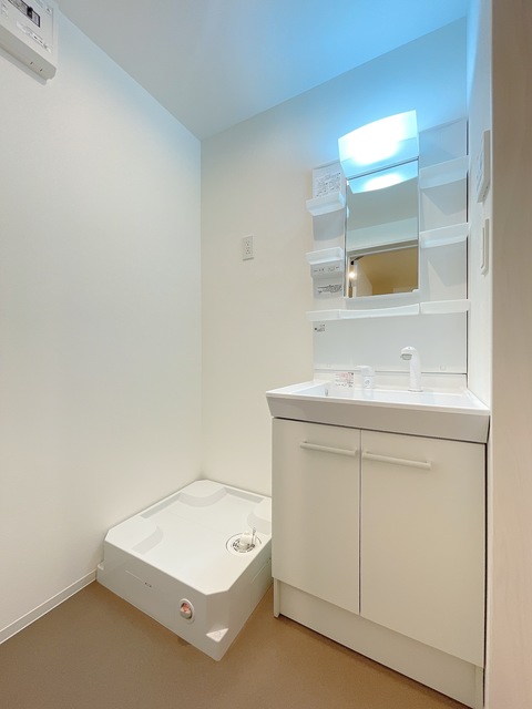 洗面設備　同仕様写真です。