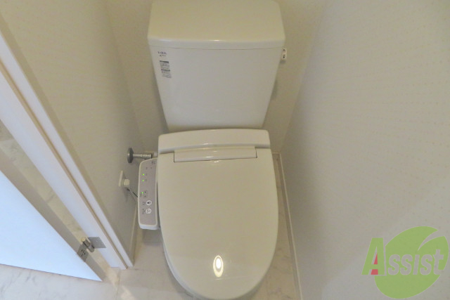 トイレ　トイレは、嬉しいウォシュレット付きです。