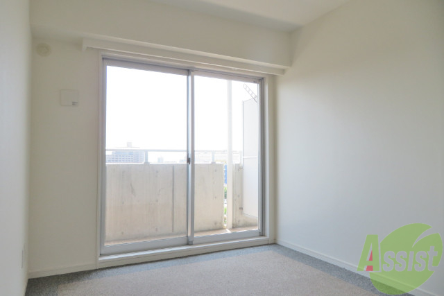 その他部屋・スペース　６．１帖の洋室です。おやすみはこちらで。