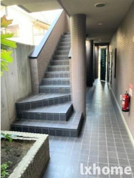 エントランス　建物の内部です