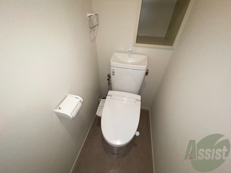 トイレ　ウォシュレット機能がついたトイレです。安心して使用できますね