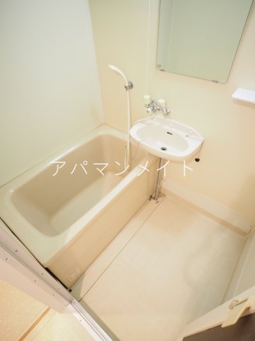 バス・シャワールーム　日々の疲れを癒すお風呂付です