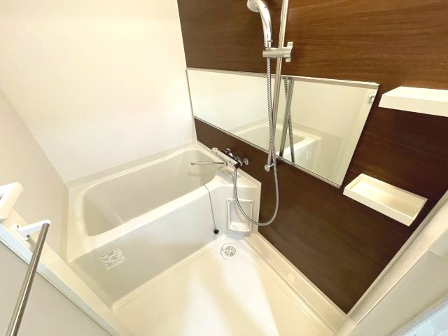 バス・シャワールーム　イメージとして同建物他部屋を表示しています