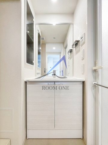 洗面設備　独立洗面台です。