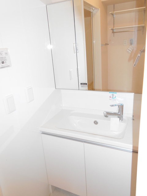 洗面設備　１０５：洗髪洗面化粧台