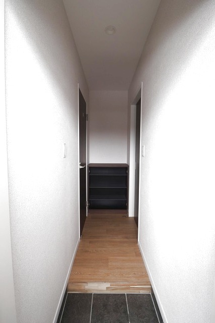 玄関　別部屋の参考写真です建築中のお部屋です