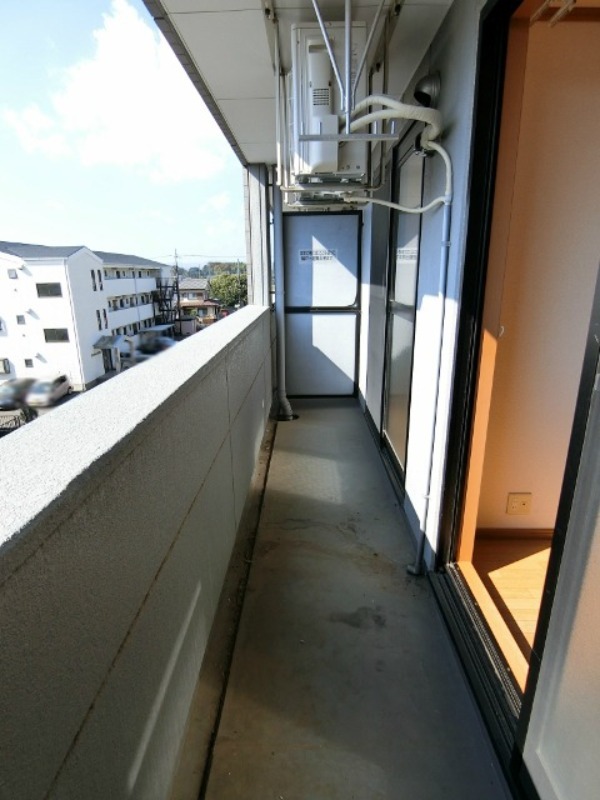 バルコニー　図面と現状に相違がある場合には現状を優先