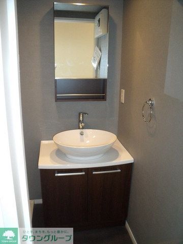 洗面設備　独立洗面所です