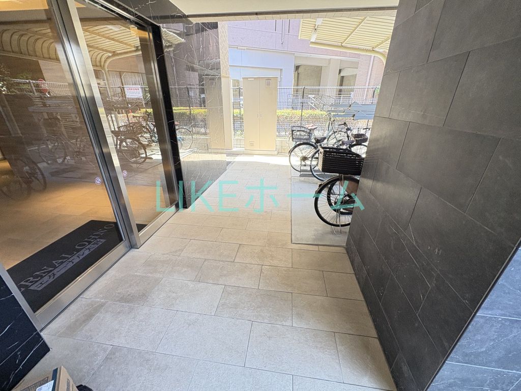 エントランス　エントランス