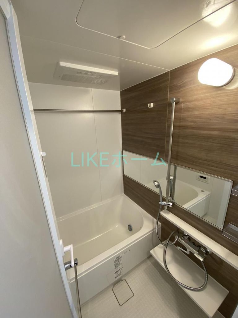 バス・シャワールーム　バルコニー