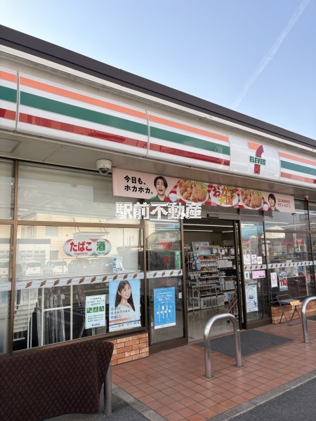 コンビニ　セブンイレブン三輪中央店（コンビニ）まで1100m