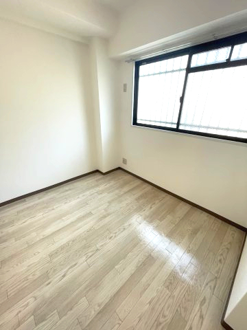 居室・リビング　イメージとして同建物他部屋を表示しています