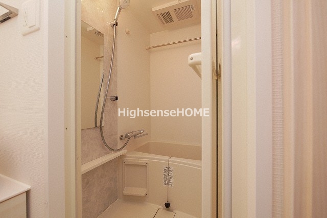 バス・シャワールーム　ゆったり過ごせるお風呂です