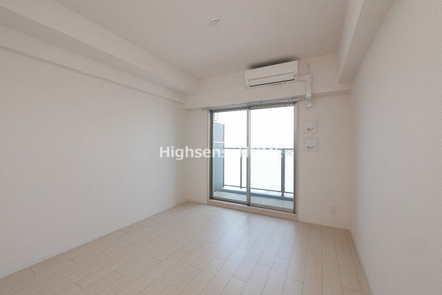 居室・リビング　ゆったり過ごせる居間です