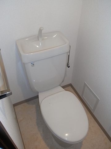 トイレ　清潔感のあるトイレ