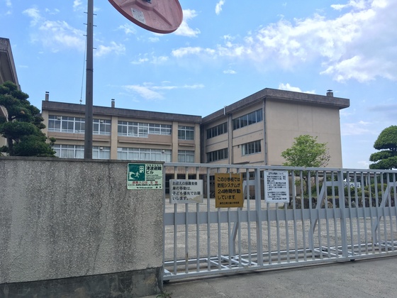小学校　津市立南立誠小学校（小学校）まで1505m