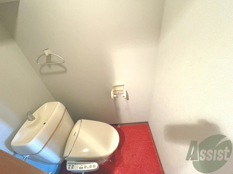 トイレ　トイレにウォシュレットが付いてるのは嬉しいですね。