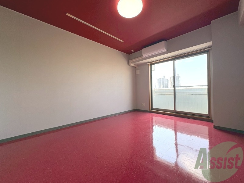 居室・リビング　８．６帖のリビングにです。お部屋を広く使えます。