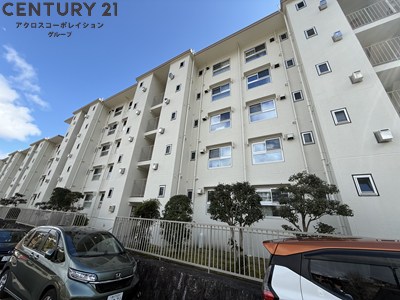 建物外観　敷地内に駐車場あります！