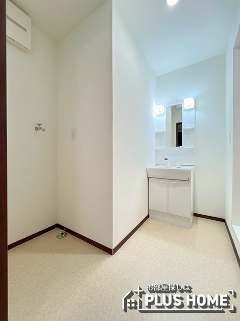 洗面設備　類似写真