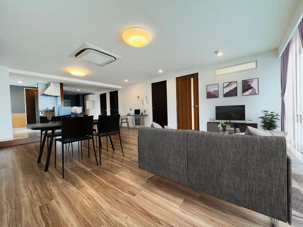 居室・リビング　エントランス