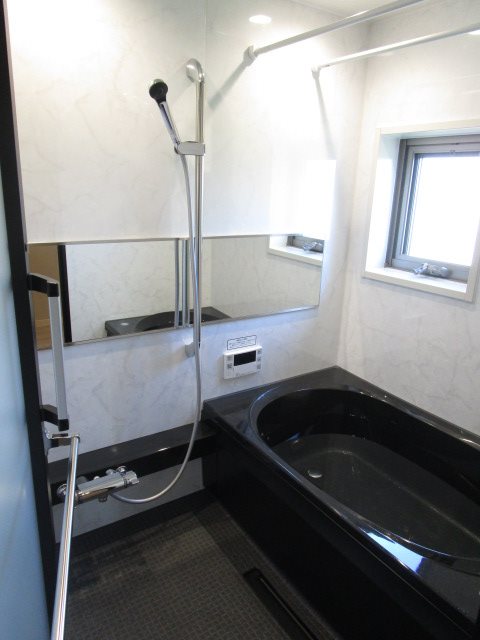バス・シャワールーム　※写真は同タイプのお部屋になります。（参考）