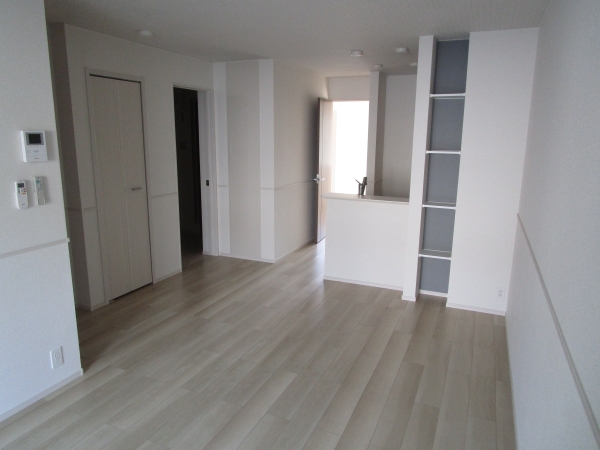 居室・リビング　※他部屋のお写真になります。