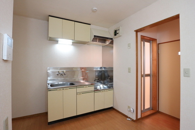 キッチン　ダイニングキッチン