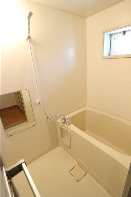 バス・シャワールーム　バスルーム