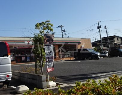 コンビニ　セブン-イレブン 足立新広橋店（コンビニ）まで587m
