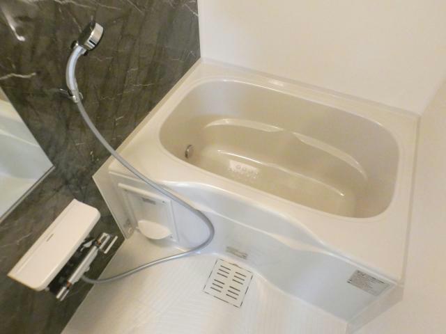 バス・シャワールーム　102