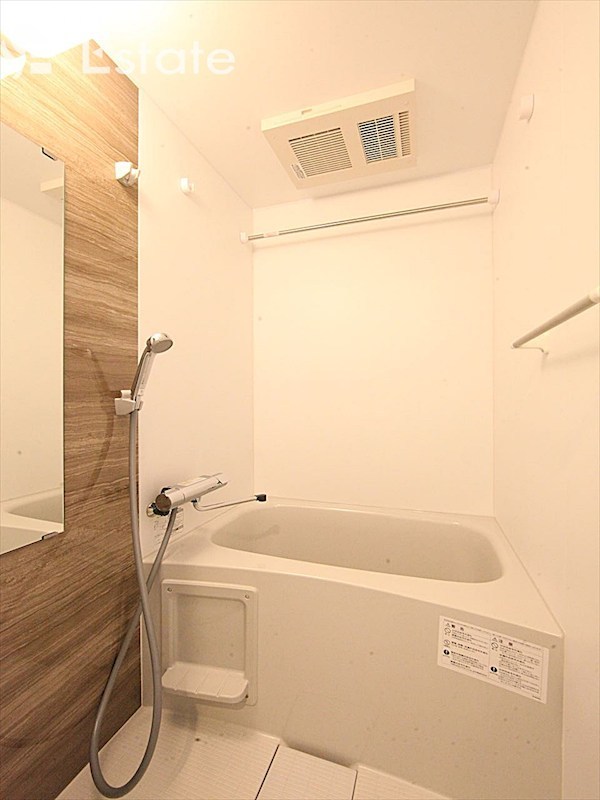 バス・シャワールーム　バスルーム