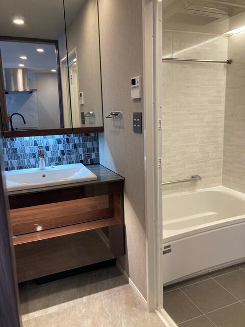 洗面設備　※写真は同タイプ住戸です。