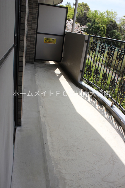 バルコニー　同型別部屋写真