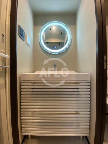 洗面設備　ブエナビスタ西天満　独立洗面化粧台