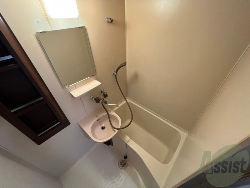 バス・シャワールーム　疲れを癒すには湯船でゆっくりするのが良いですよ。