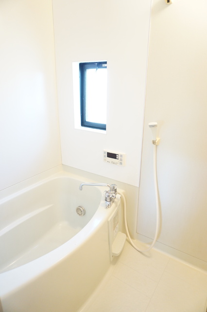 バス・シャワールーム　追焚給湯付きバスルーム