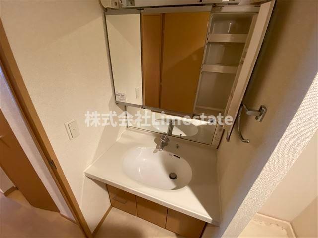 洗面設備　別部屋参考写真