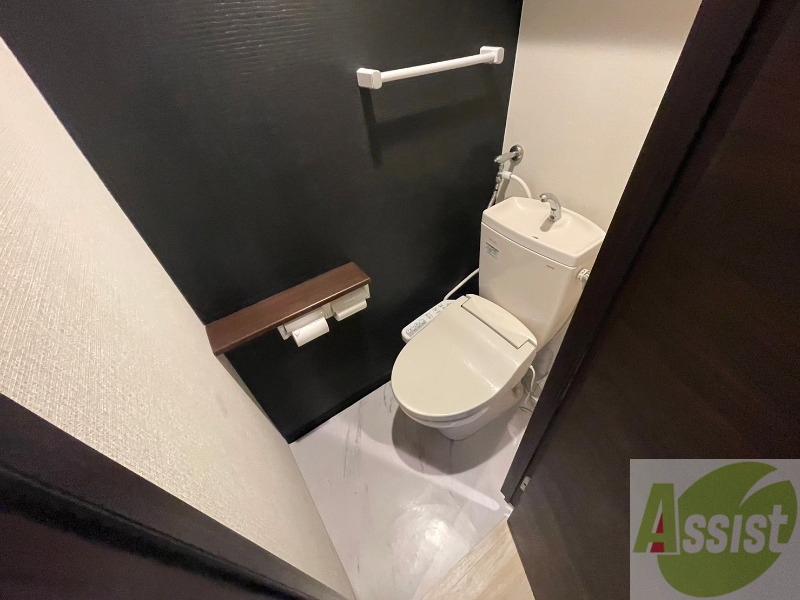 トイレ　トイレです。ウォシュレット付を探している方、おすすめです。
