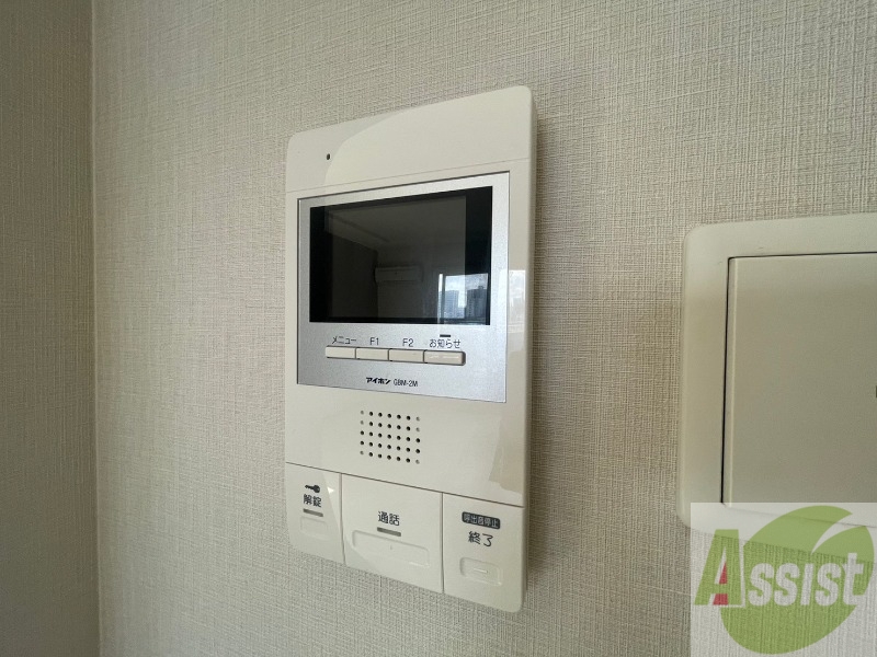 セキュリティ　ＴＶモニター付インターホンです。来客者の顔が見えるので安心！